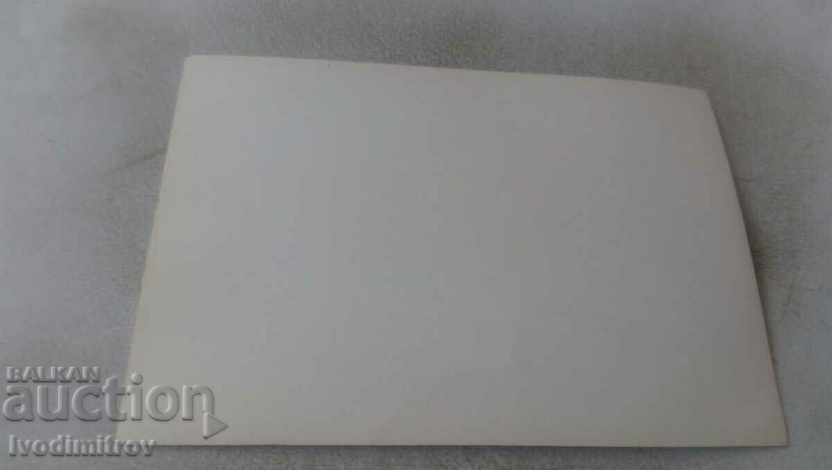 Φωτογραφία Άνδρας και κορίτσι στην παραλία με τιμή 1.45 BGN | € 0.74