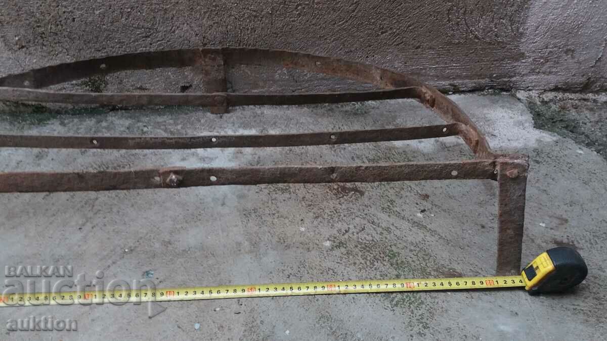 SOLID WROUGHT PIROSTIA, SAGER, FIREPLACE INTERESTING with price 19.99 BGN | € 10.22 SOLID WROUGHT PIROSTIA, SAGER, FIREPLACE INTERESTING with price 19.99 BGN | € 10.22