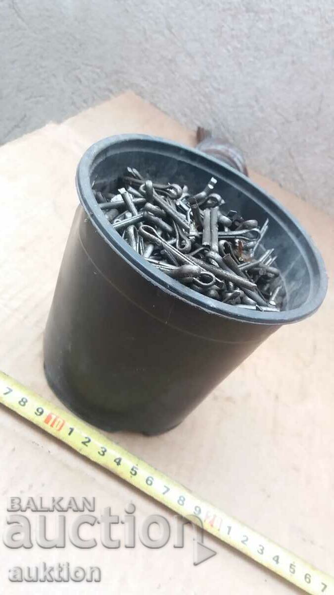 EXCELLENT RIVET LOCKS - EXCELLENT, GREASED -1 KG. with price 14.99 BGN | € 7.66 EXCELLENT RIVET LOCKS - EXCELLENT, GREASED -1 KG. with price 14.99 BGN | € 7.66