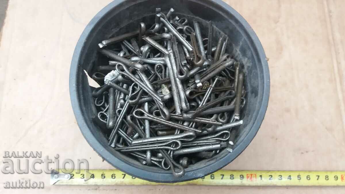 Delivery of EXCELLENT RIVET LOCKS - EXCELLENT, GREASED -1 KG. Delivery of EXCELLENT RIVET LOCKS - EXCELLENT, GREASED -1 KG.