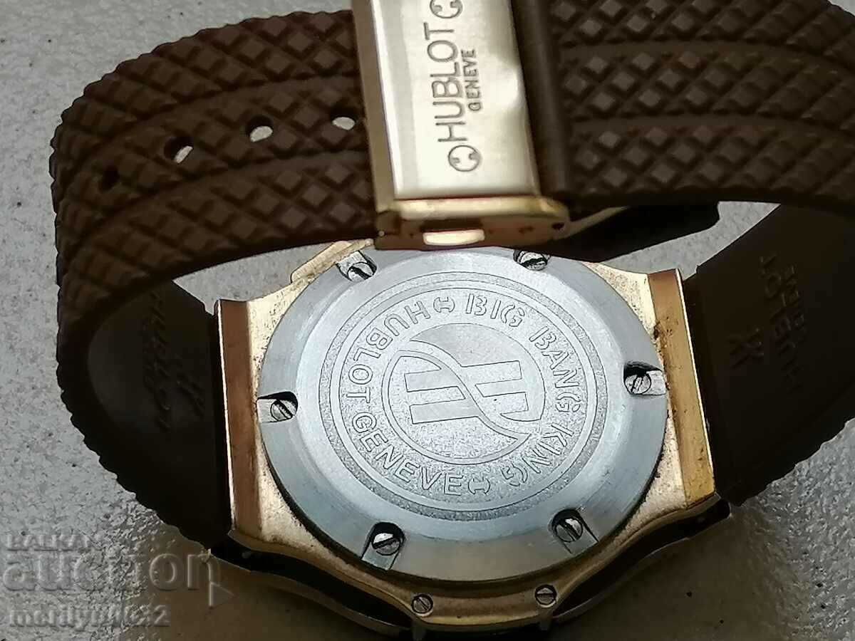 Delivery of Geneva Swiss wristwatch Delivery of Geneva Swiss wristwatch