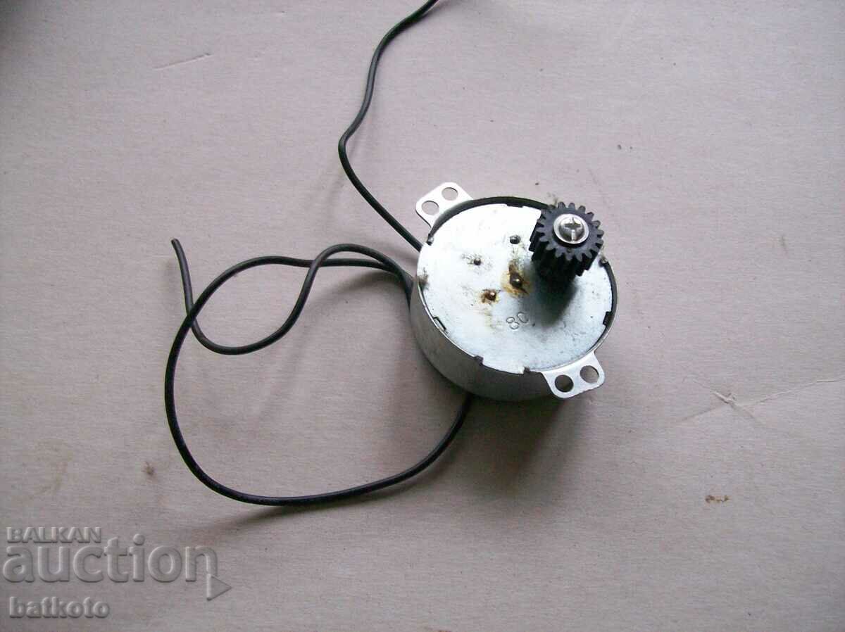 Reversible blower motor ELITE with price 7.50 BGN | € 3.83 Reversible blower motor ELITE with price 7.50 BGN | € 3.83