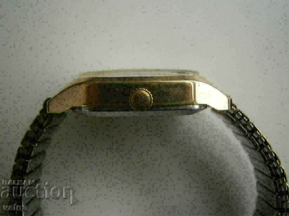 Delivery of ROCKET cal. 2614.H, made in USSR, case 32.5x32.5mm, Au