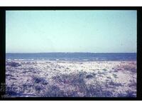 Μπουργκάς 60s διαφάνεια κοινωνική νοσταλγία φωτογραφία παραλία θάλασσα