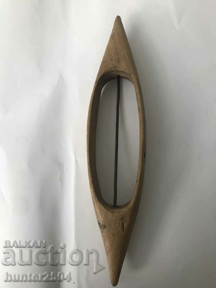 Weaving shuttle 35 cm, wood with price 34.95 BGN | € 17.87