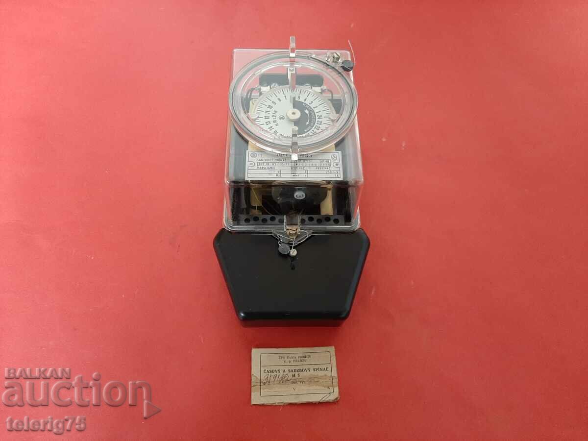 Γνήσιο τσέχικο μηχανικό ρολόι "KRIZIK"