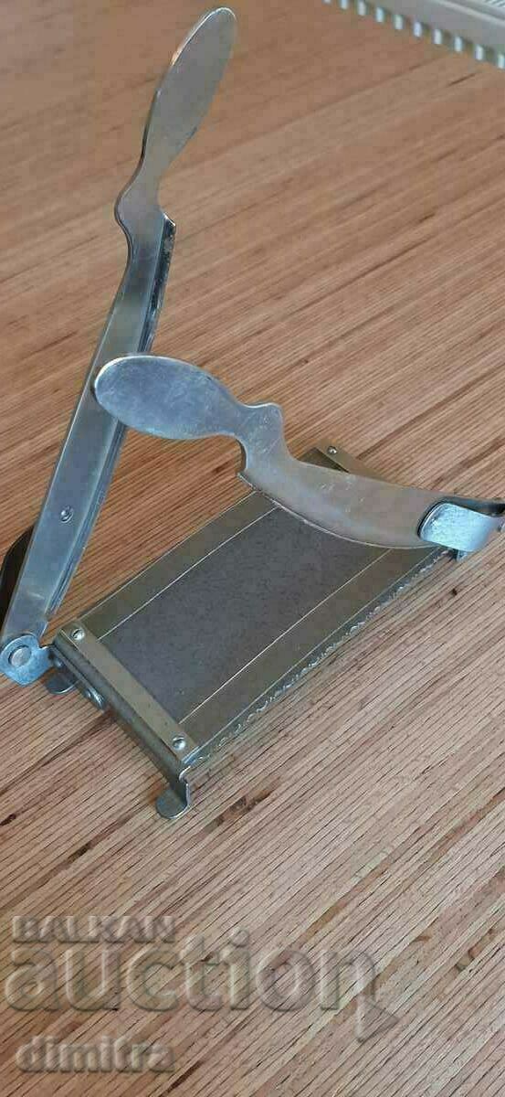 Old German photo guillotine