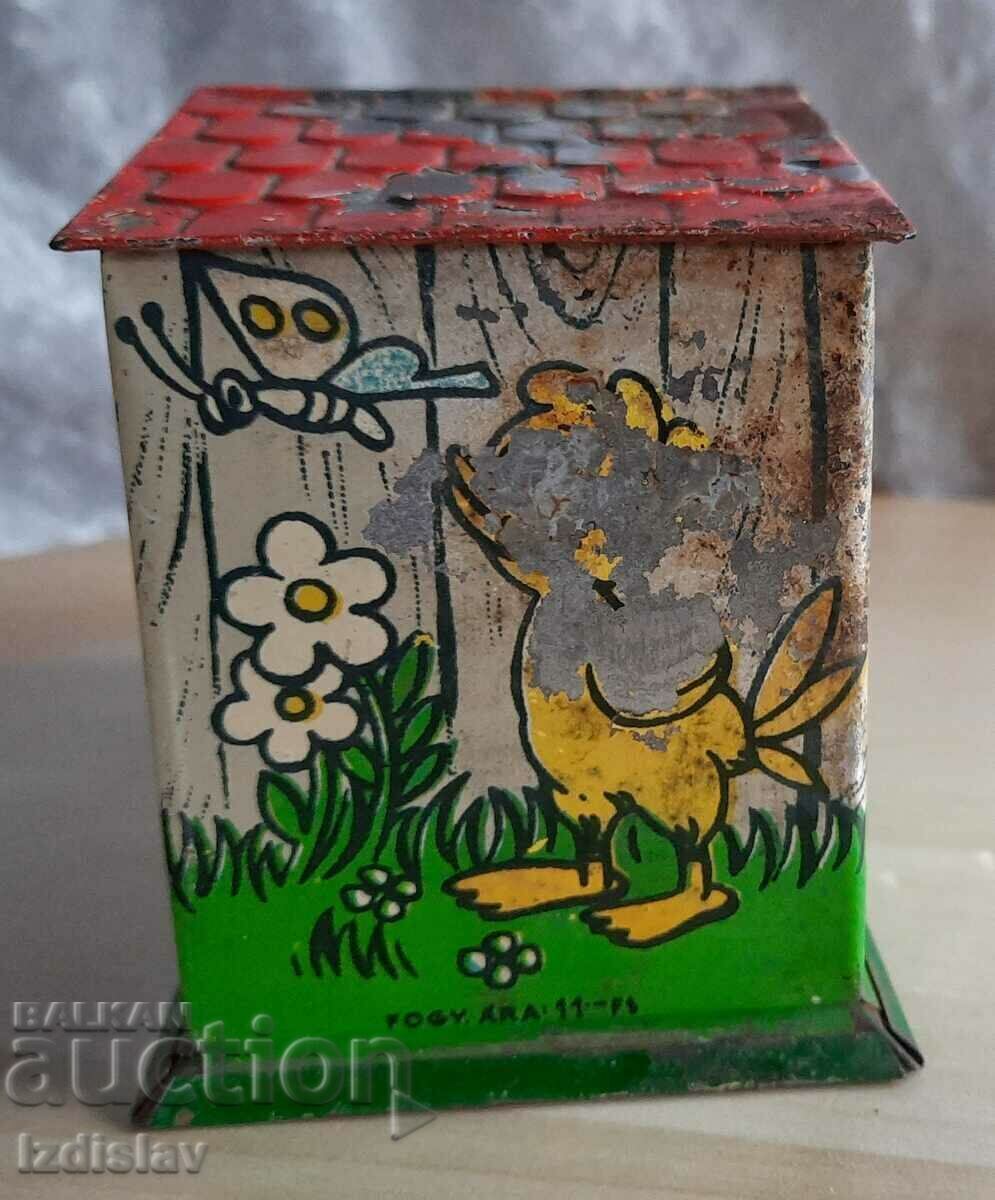 Old metal toy Dog piggy bank. A classic. - 6 Old metal toy Dog piggy bank. A classic. - 6