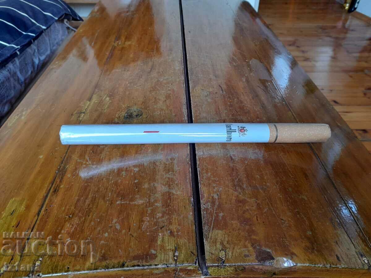 Marlboro souvenir cigarette Marlboro souvenir cigarette