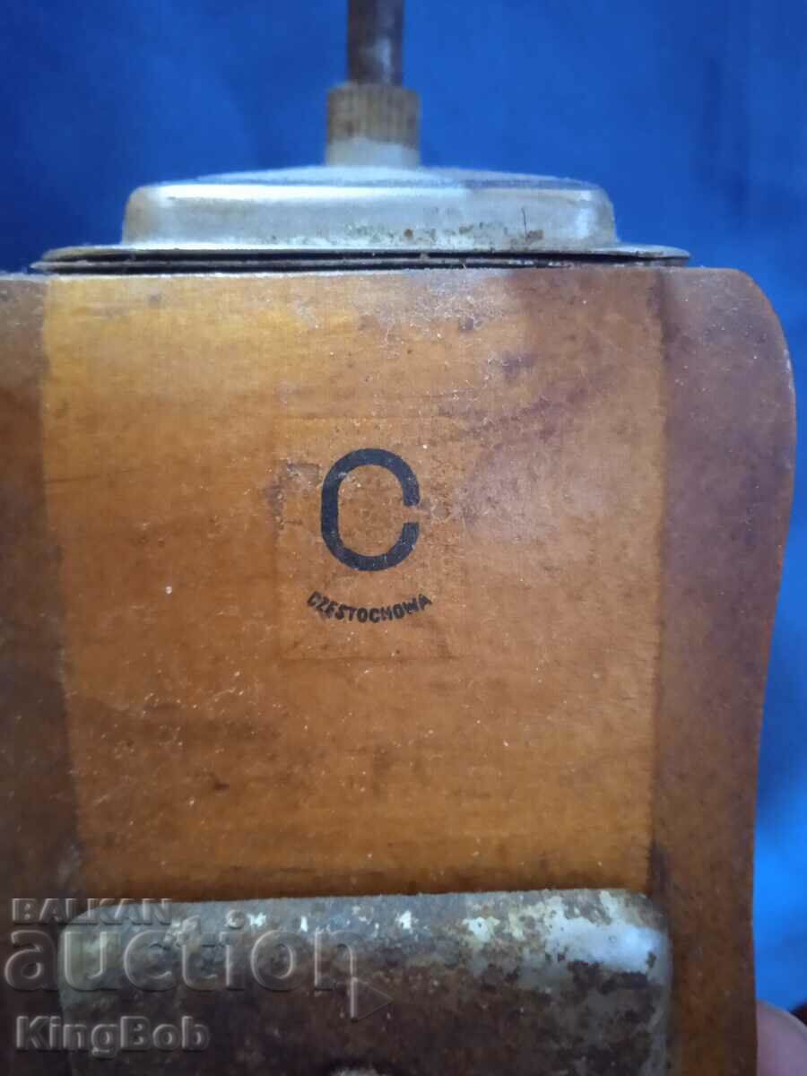 OLD GRINDER FOR COFFEE AND SPICES - 6