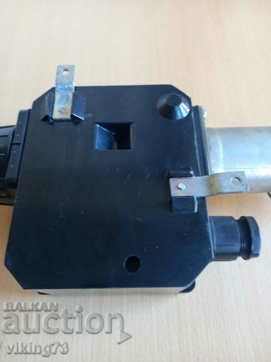 Delivery of Vintage industrial thermometer, Germany. Delivery of Vintage industrial thermometer, Germany.