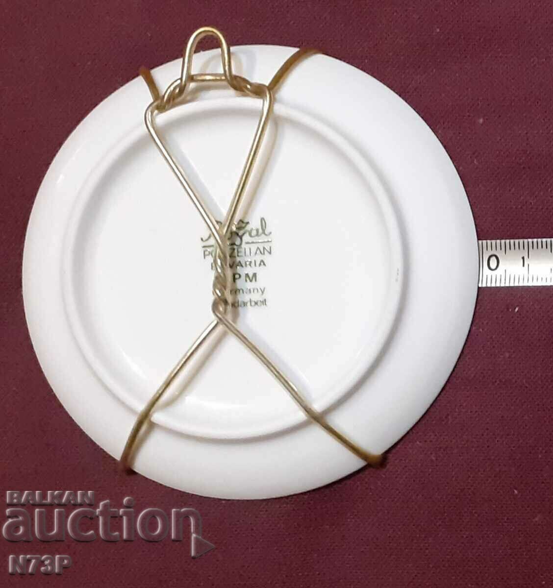 PLĂUTĂ MICĂ DE PORCELAN. COLECTIE. GERMANIA. cu preț 12.00 BGN | € 6.14