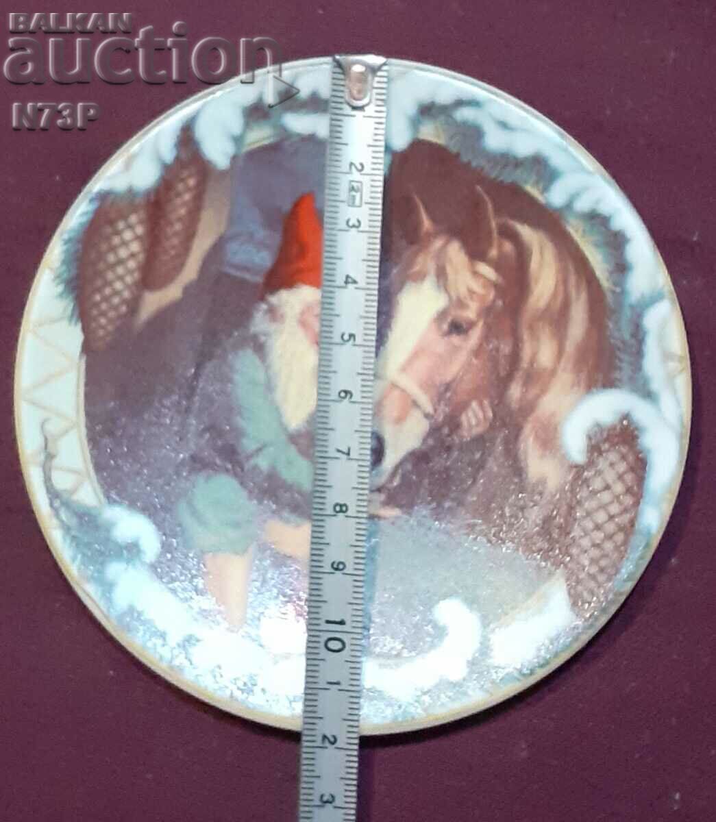 PLĂUTĂ MICĂ DE PORCELAN. COLECTIE. FĂCUT ÎN FINLANDA. cu preț 10.00 BGN | € 5.11