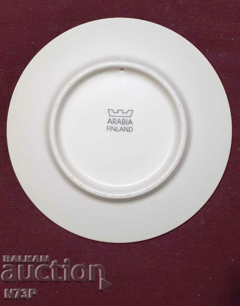 Licitație PLĂUTĂ MICĂ DE PORCELAN. COLECTIE. FĂCUT ÎN FINLANDA.