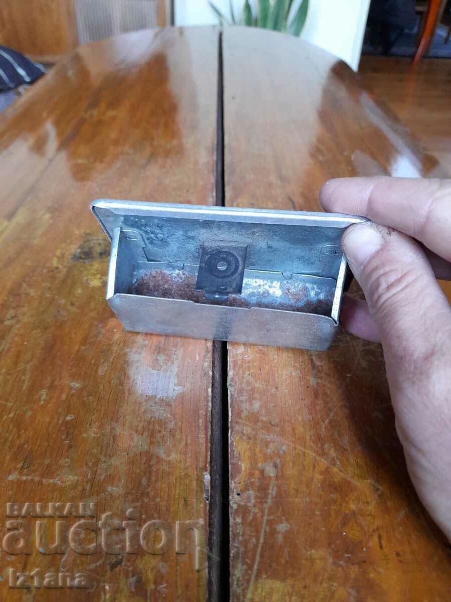 Delivery of Old car ashtray Delivery of Old car ashtray