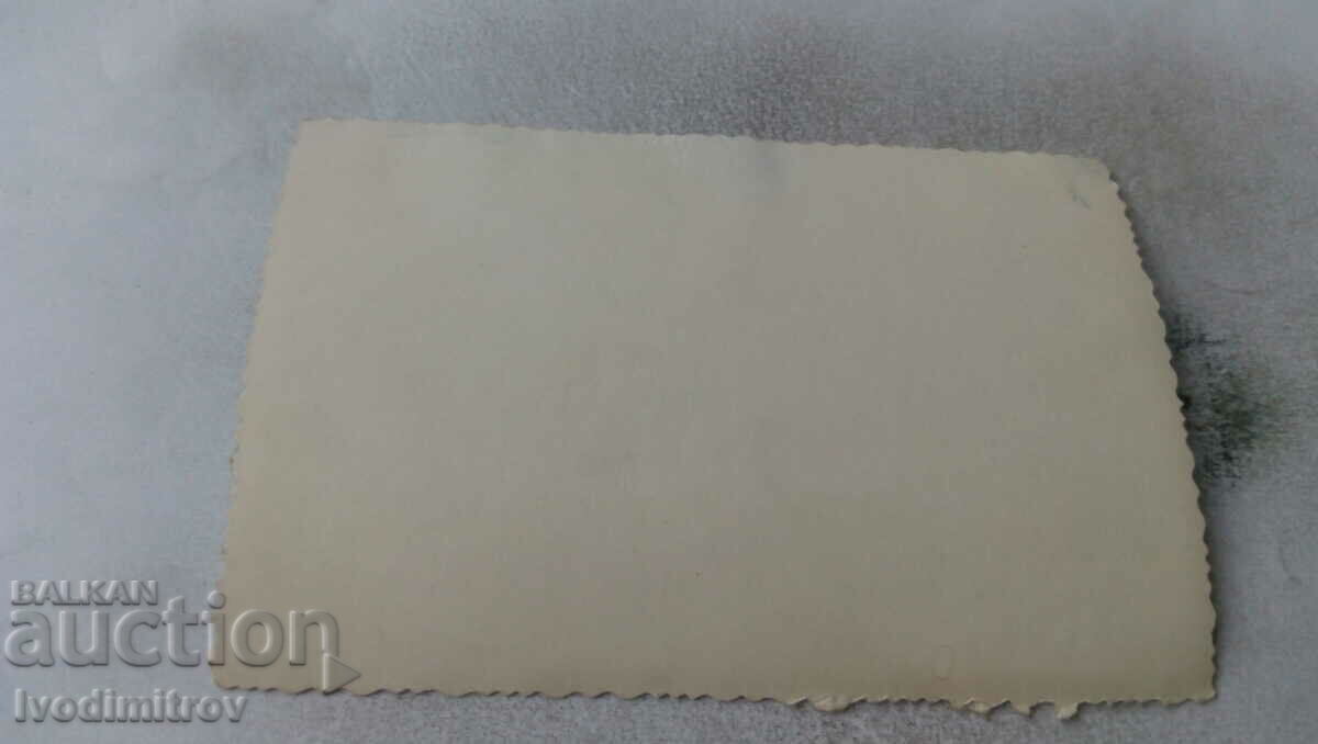 Photo Women in the Park with price 1.15 BGN | € 0.59 Photo Women in the Park with price 1.15 BGN | € 0.59