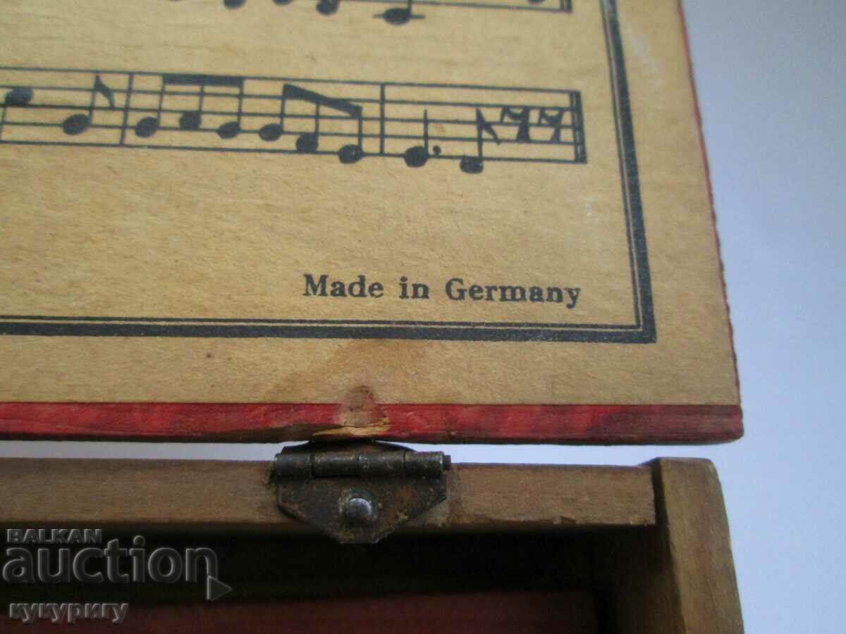 Delivery of Old German children's toy piano Germany 1942 Delivery of Old German children's toy piano Germany 1942