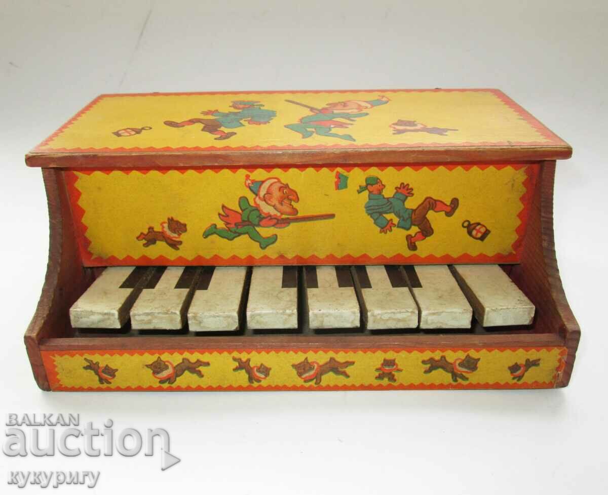 Old German children's toy piano Germany 1942 - 6 Old German children's toy piano Germany 1942 - 6