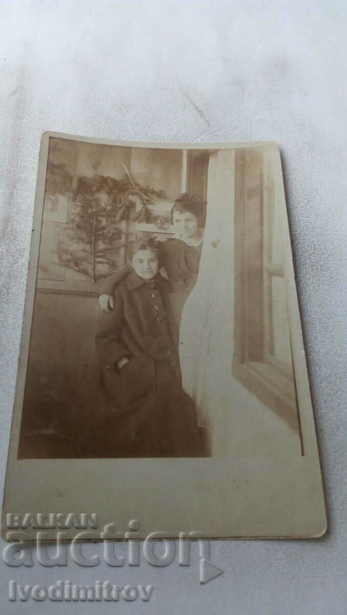 Снимка Две жени 1918