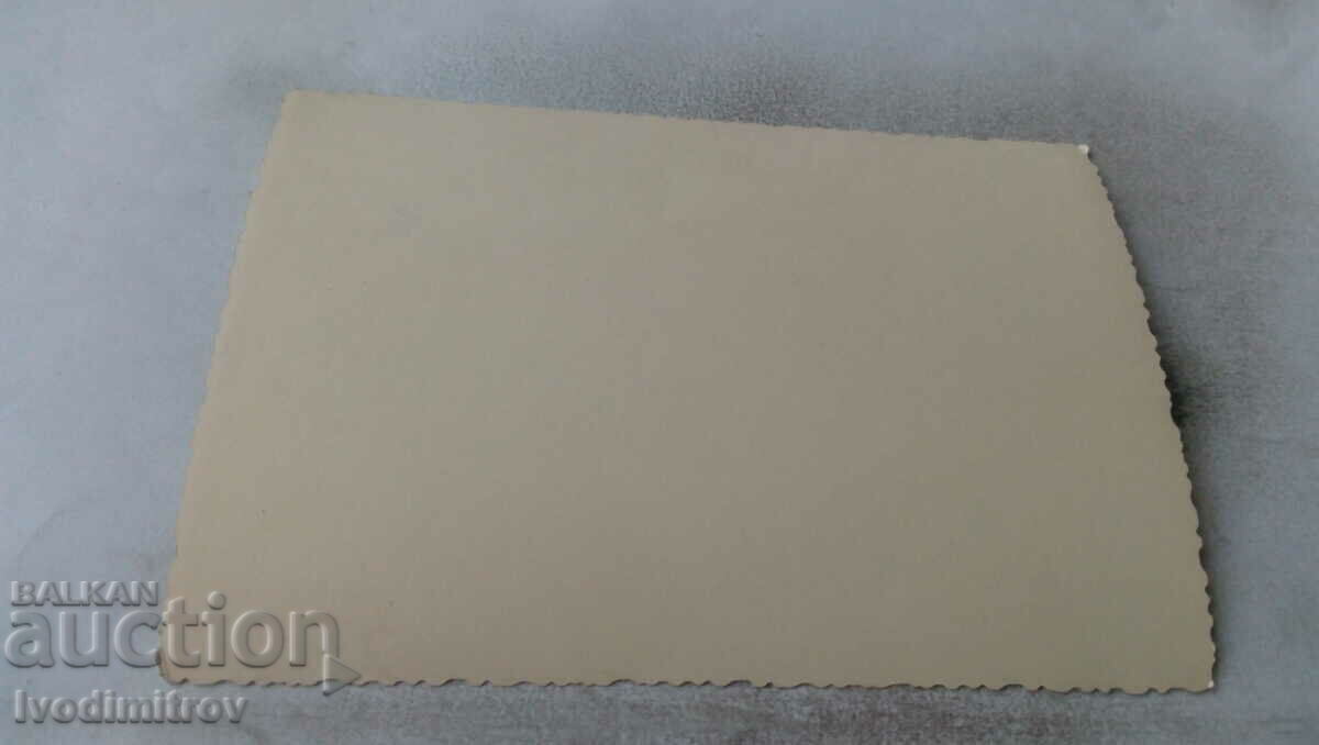 Photo Performance of a gymnast on parallel bars with price 1.45 BGN | € 0.74 Photo Performance of a gymnast on parallel bars with price 1.45 BGN | € 0.74