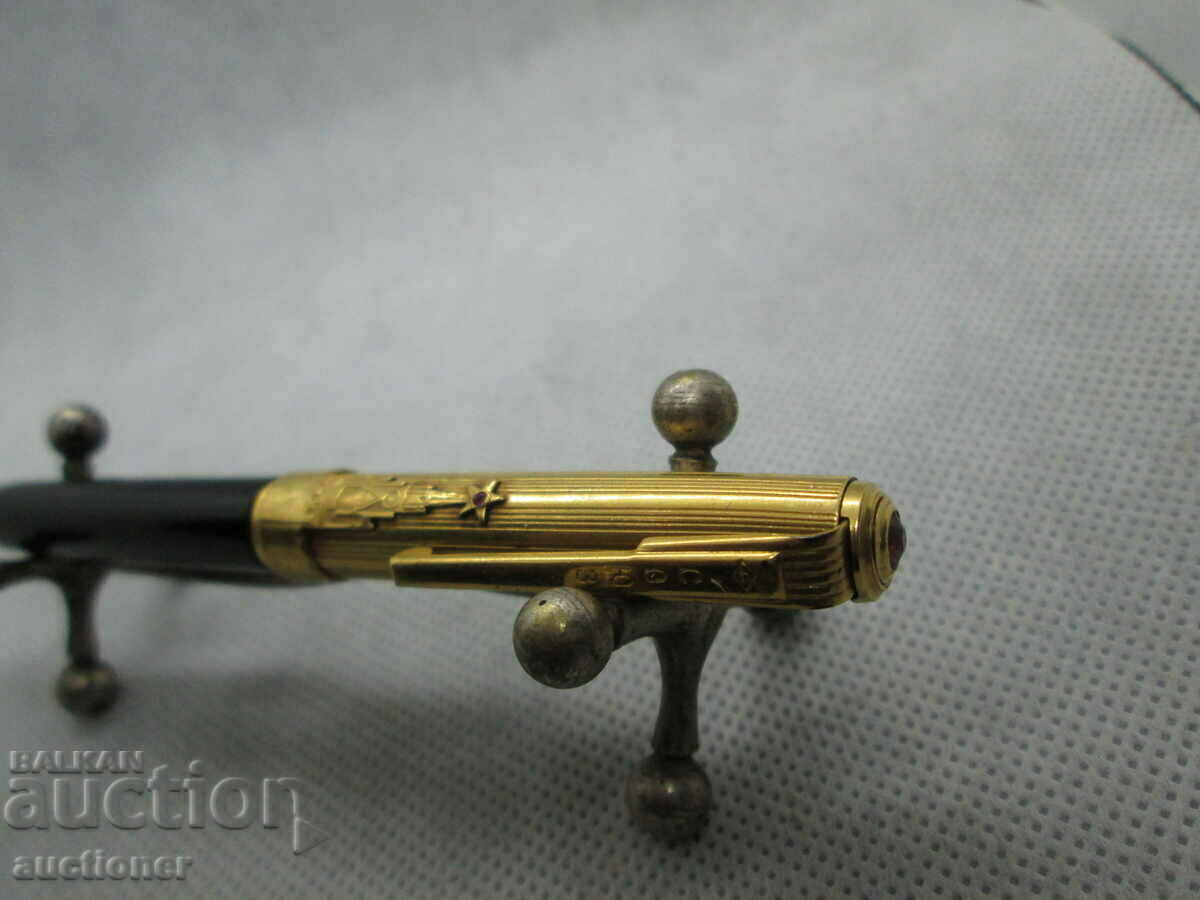 Delivery of UNION RUBIES PENCIL WITH BOX Delivery of UNION RUBIES PENCIL WITH BOX