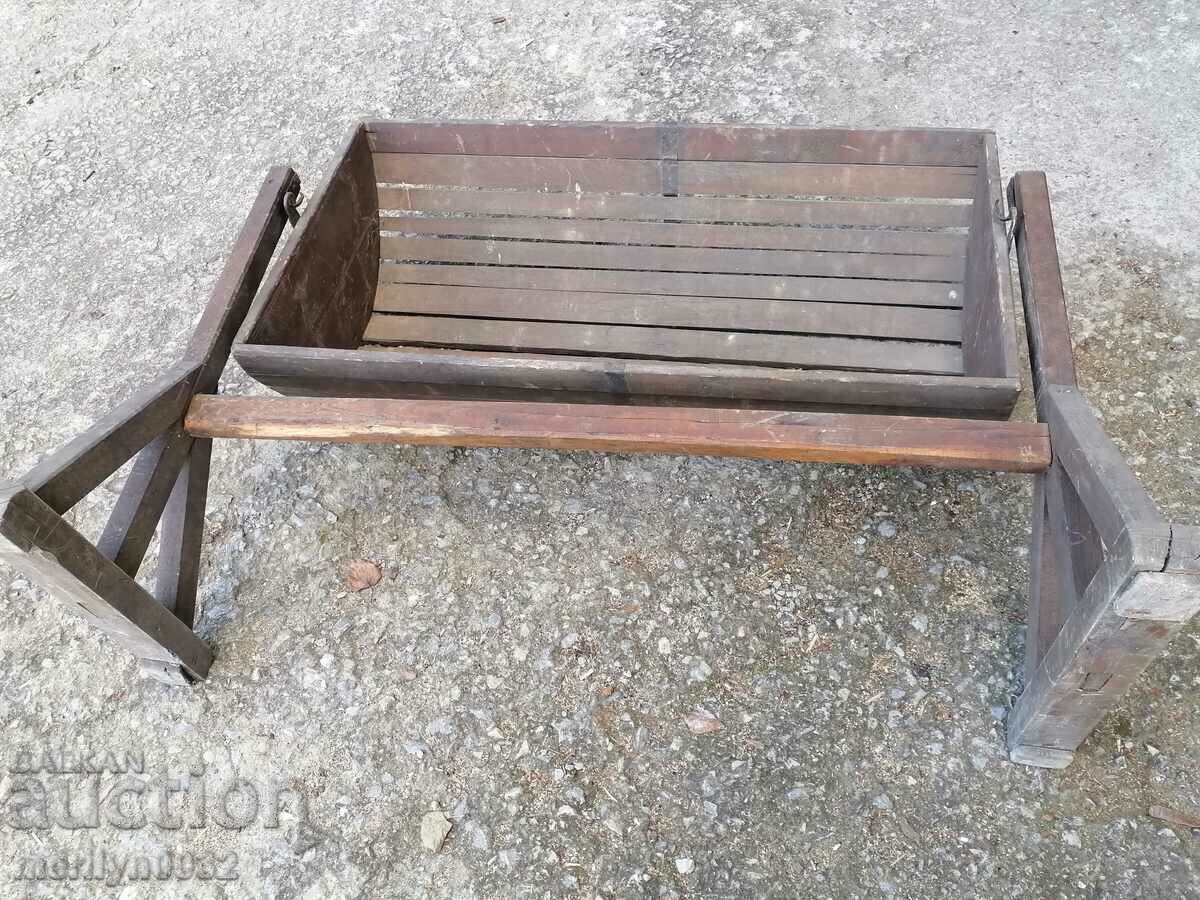 Παλιά ξύλινη κούνια των αρχών του 20ου αιώνα - 5 Παλιά ξύλινη κούνια των αρχών του 20ου αιώνα - 5