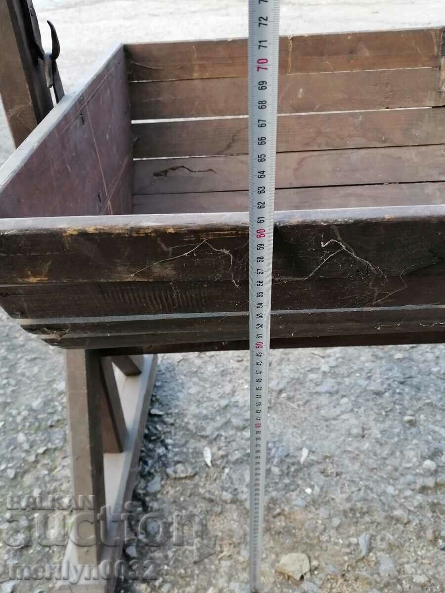 Παλιά ξύλινη κούνια των αρχών του 20ου αιώνα - 7 Παλιά ξύλινη κούνια των αρχών του 20ου αιώνα - 7