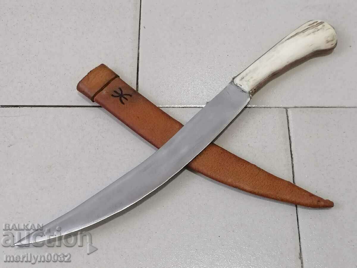 Παλιό σφυρήλατο μαχαίρι με kaniya, akulak, σταυρωτή λεπίδα