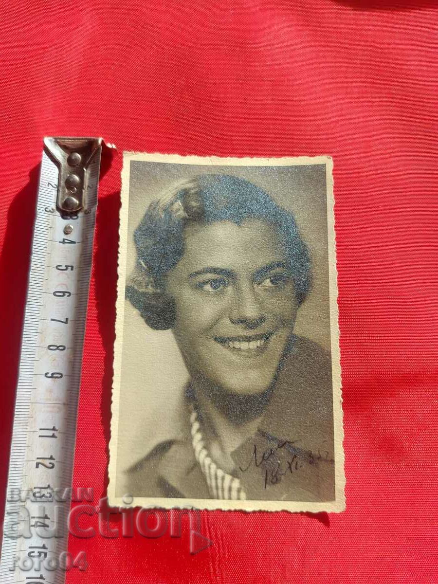 PENCHO BALKANSKI - MOON PHOTO with price 17.99 BGN | € 9.20 PENCHO BALKANSKI - MOON PHOTO with price 17.99 BGN | € 9.20