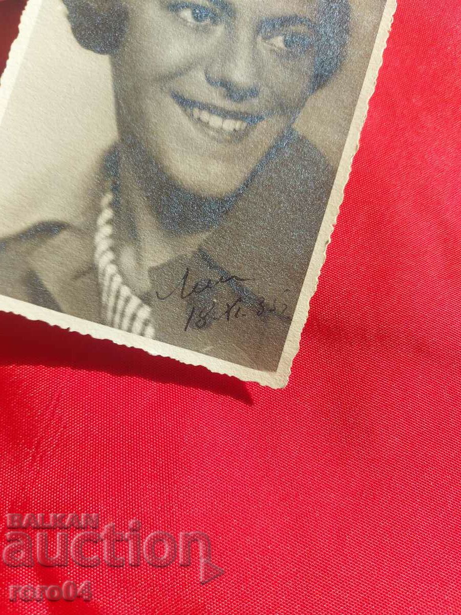 Auction PENCHO BALKANSKI - MOON PHOTO Auction PENCHO BALKANSKI - MOON PHOTO