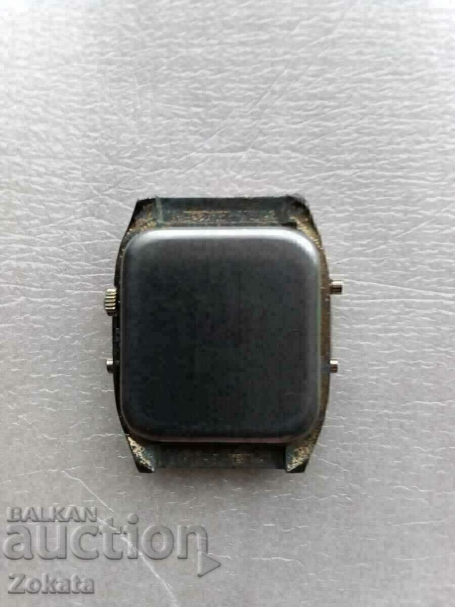 Ρολόι με τιμή € 6.14 | 12.01 BGN Ρολόι με τιμή € 6.14 | 12.01 BGN