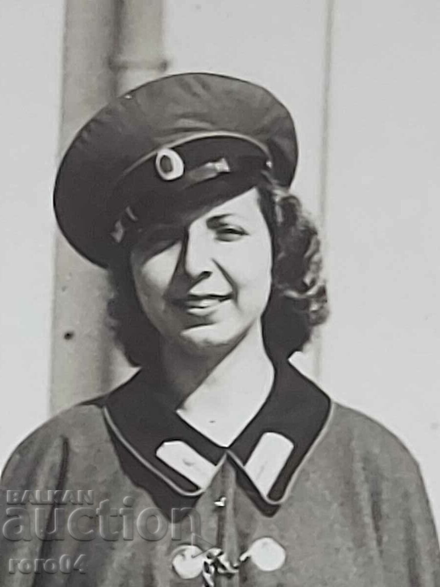 ХИСАРЯ - ЖЕНА - ФУРАЖКА - ПЕЛЕРИНА - 5