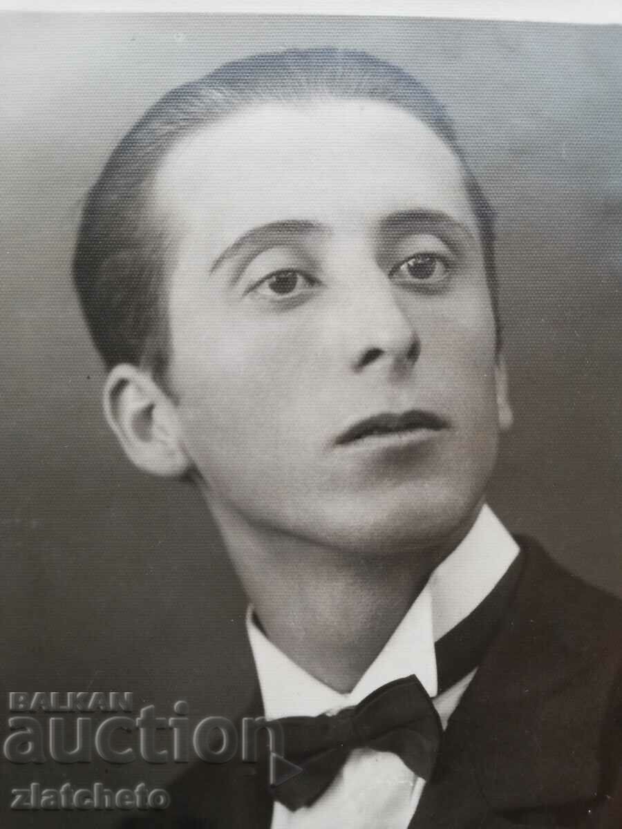 Пощенска карта - артисти с цена 10.00 лв. | € 5.11 Пощенска карта - артисти с цена 10.00 лв. | € 5.11