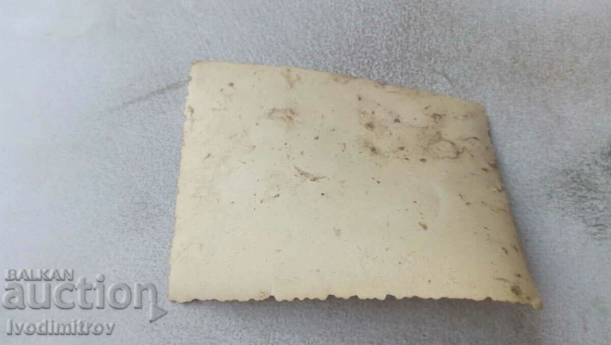 Photo Male women and children with price 0.85 BGN | € 0.43 Photo Male women and children with price 0.85 BGN | € 0.43