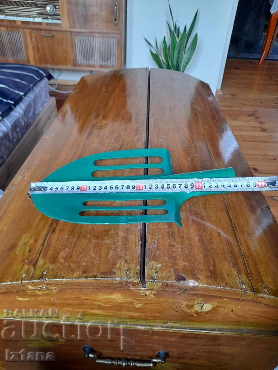 Аукцион Стара права лопата,бел,кюрек Аукцион Стара права лопата,бел,кюрек