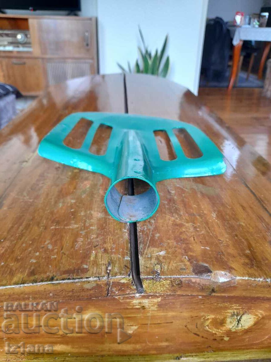 Доставка на Стара права лопата,бел,кюрек Доставка на Стара права лопата,бел,кюрек