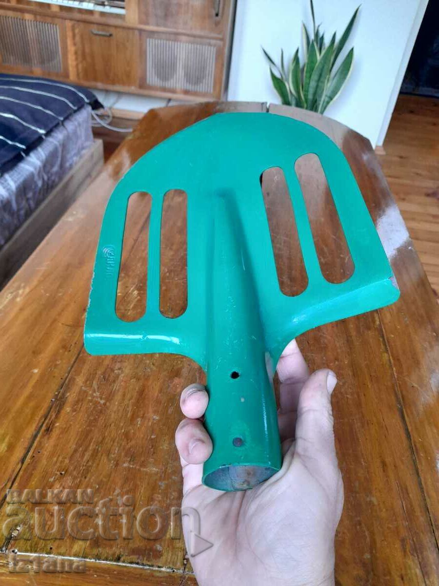 Стара права лопата,бел,кюрек - 7 Стара права лопата,бел,кюрек - 7