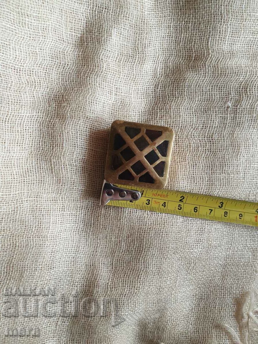 A small brass box with applied hornbone tiles - 6 A small brass box with applied hornbone tiles - 6