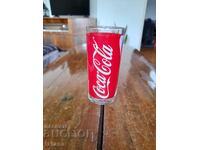 Un pahar vechi de Coca Cola, Coca Cola