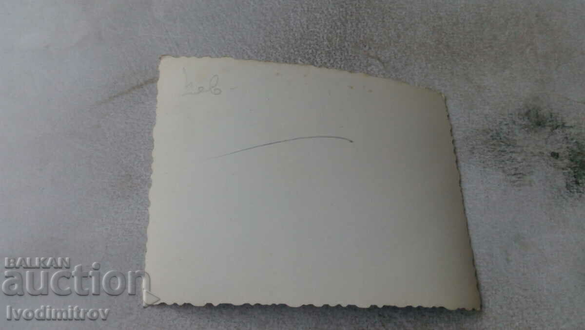 Fotografie Bărbați și femei cu preț € 0.33 | 0.65 BGN