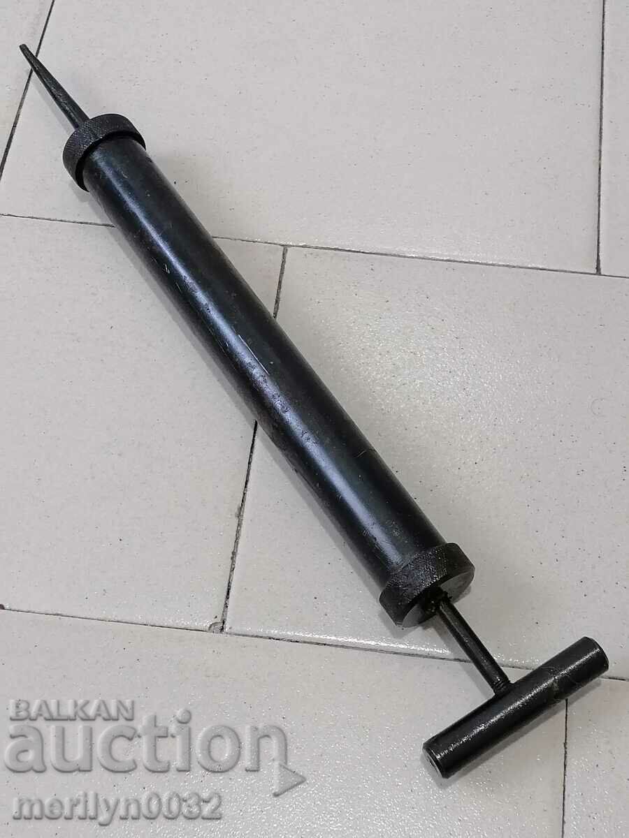 Παλιό πιστόλι τακαλαμίτη στρατού με τιμή 52.00 BGN | € 26.59 Παλιό πιστόλι τακαλαμίτη στρατού με τιμή 52.00 BGN | € 26.59