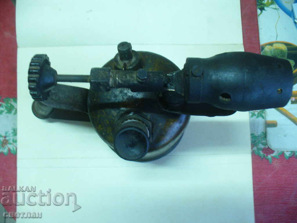 LARGE MEDIUM BENZIN LAMP with price 45.00 BGN | € 23.01