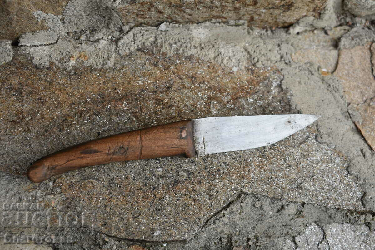 An old knife blade with price 25.00 BGN | € 12.78