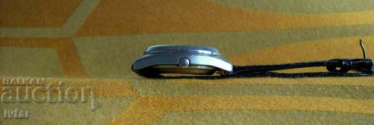 Auction Watch "JUNGHANS astra" Auction Watch "JUNGHANS astra"