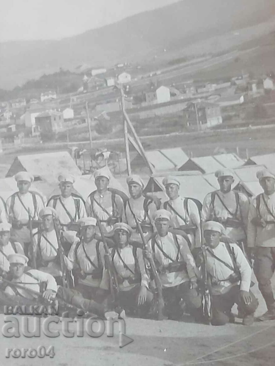 REGIMENT - POSITIONS - RIFLES - BAYONES - 5 REGIMENT - POSITIONS - RIFLES - BAYONES - 5