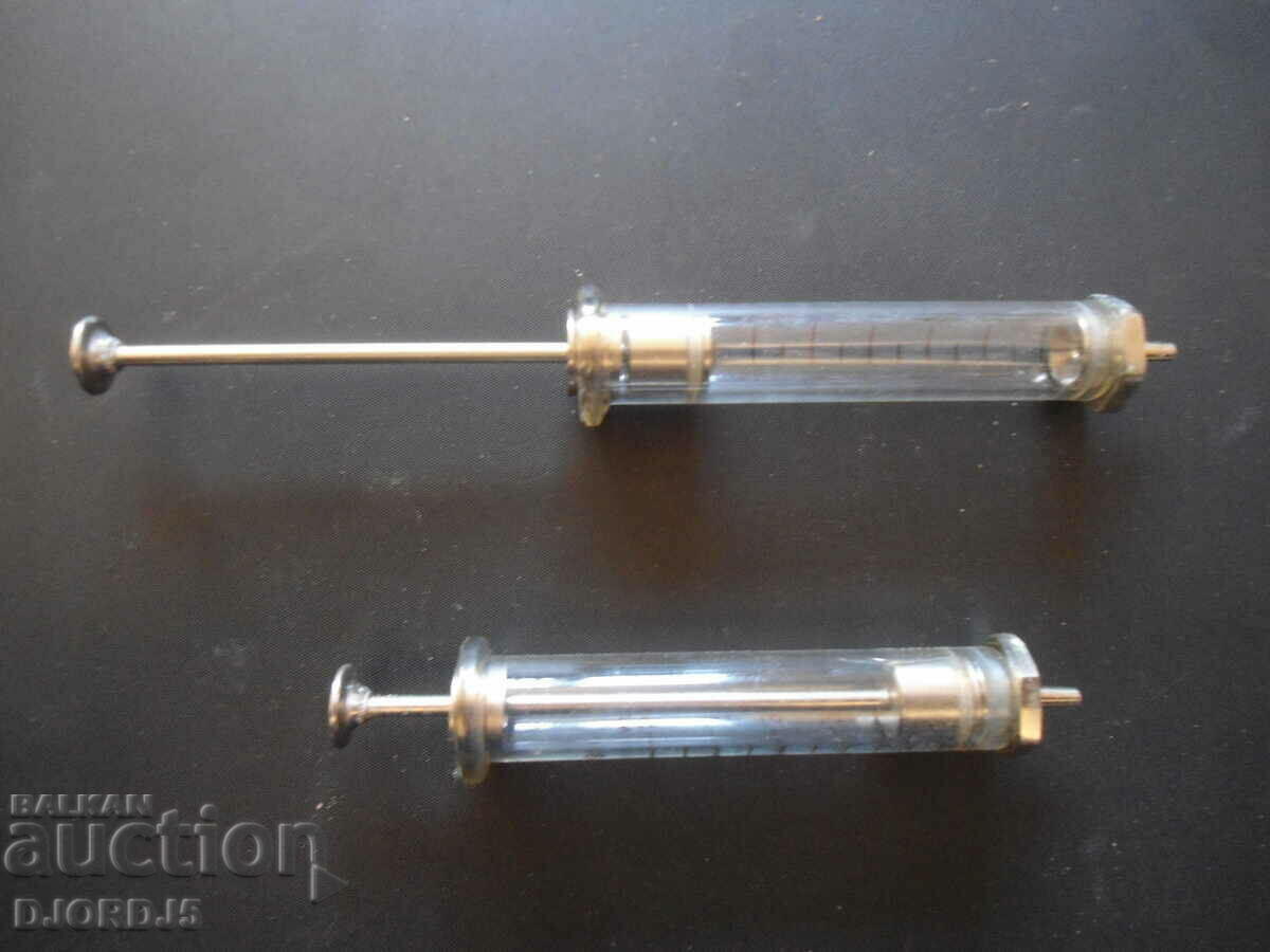 Auction Old glass syringes, 2 pieces Auction Old glass syringes, 2 pieces