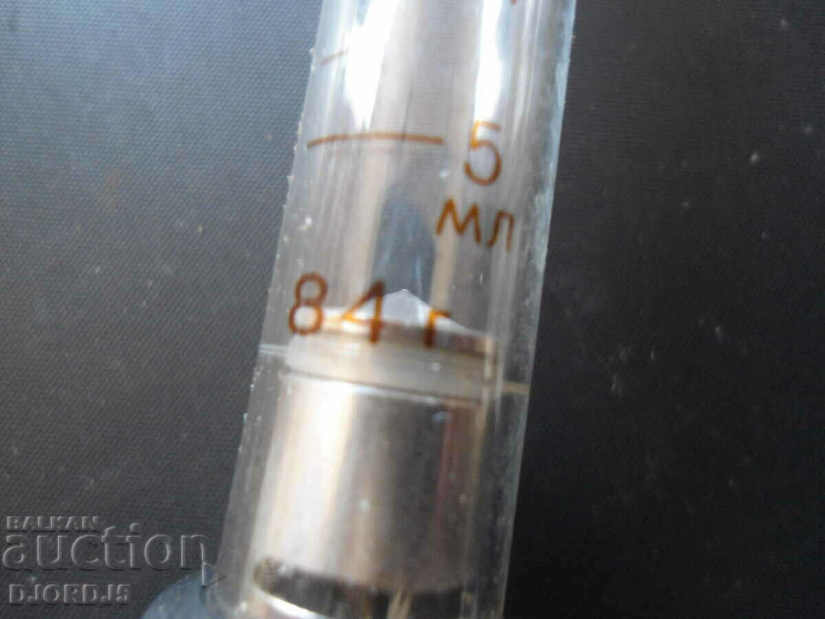 Delivery of Old glass syringes, 2 pieces Delivery of Old glass syringes, 2 pieces