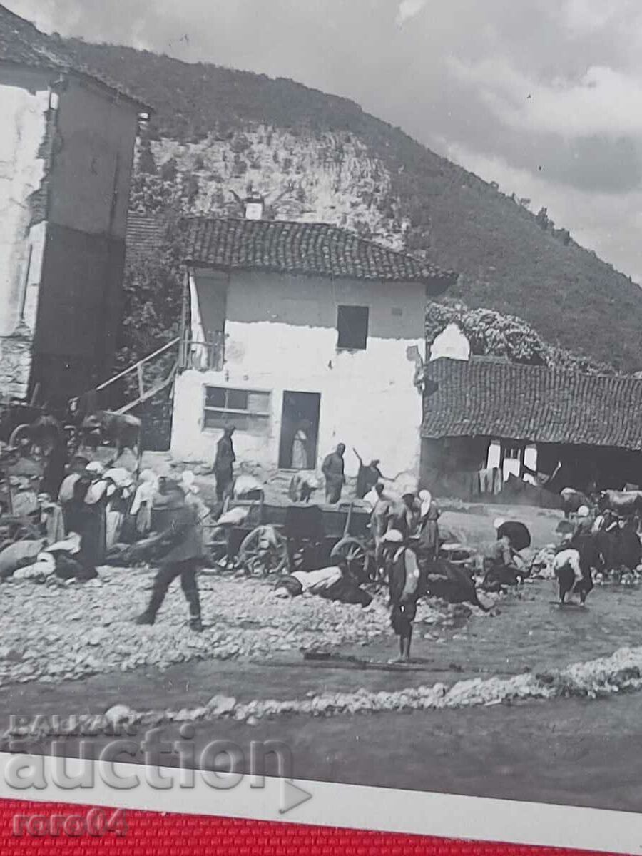 Auction RIVER - LAUNDRY - WOMEN - WASHMEN Auction RIVER - LAUNDRY - WOMEN - WASHMEN