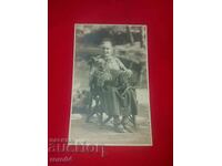 ΚΑΤΙ ΔΕΝ ΦΑΙΝΕΤΑΙ - ΜΙΑ ΓΥΝΑΙΚΑ ΜΕ ΤΙΓΡΗ