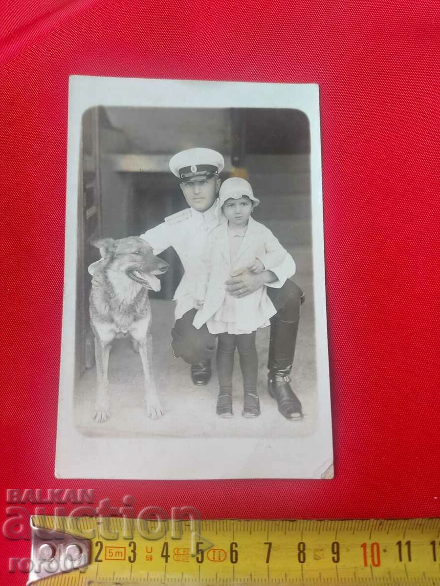 Delivery of OFFICER - CHILD - DOG - SCRAP Delivery of OFFICER - CHILD - DOG - SCRAP